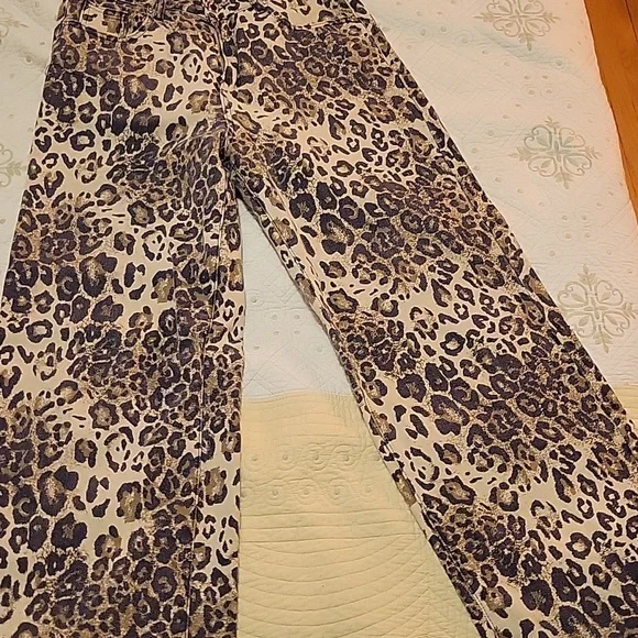 High Rise Jean - Picture 6 of 7